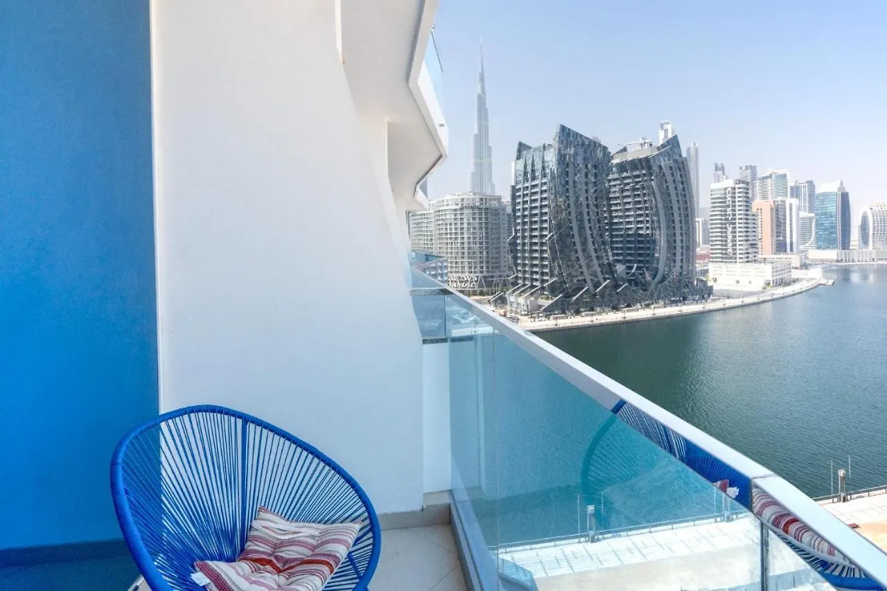 Modern New Studio With Burj Khalifa And Canal View Apartman Dubaj
