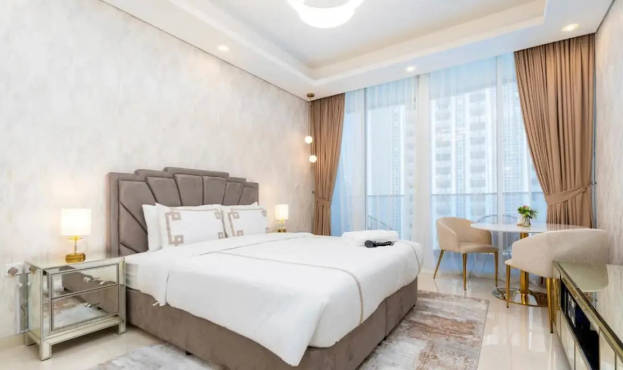 Modern New Studio With Burj Khalifa And Canal View Apartment Dubai 0*,