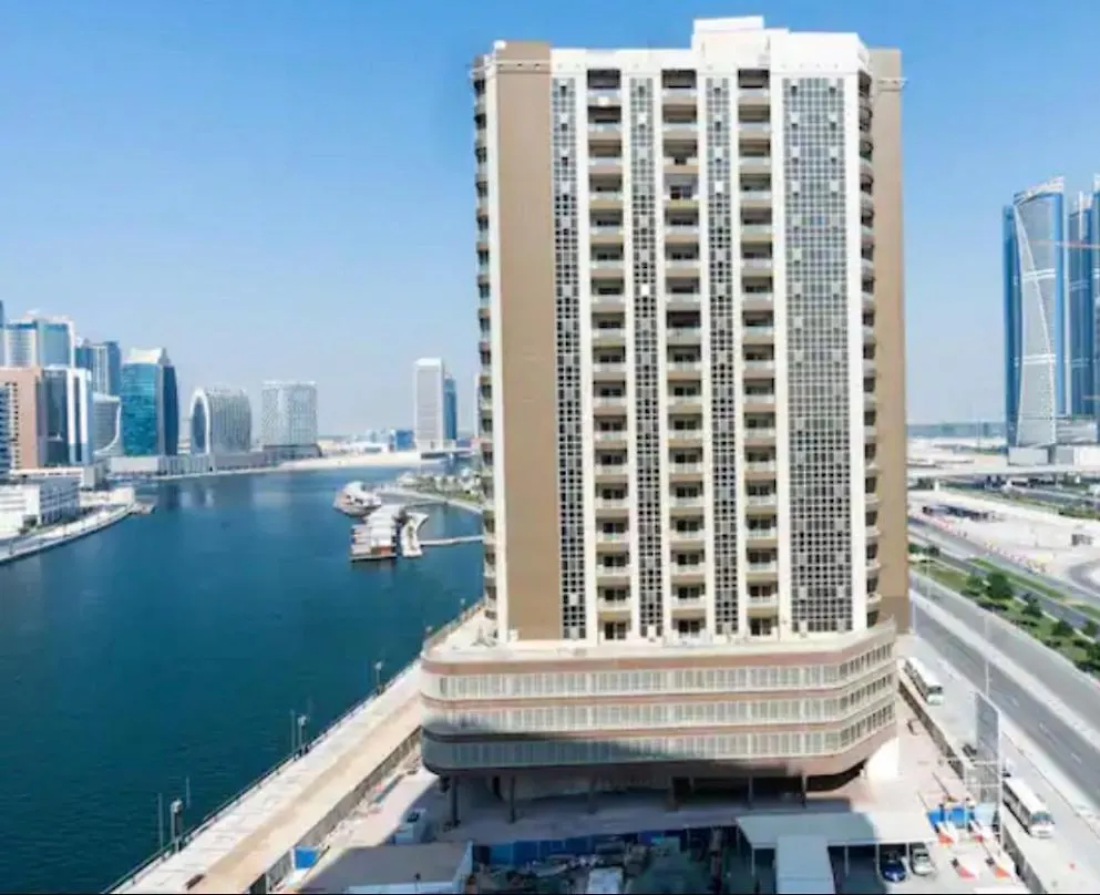 Modern New Studio With Burj Khalifa And Canal View Apartment Dubai United Arab Emirates
